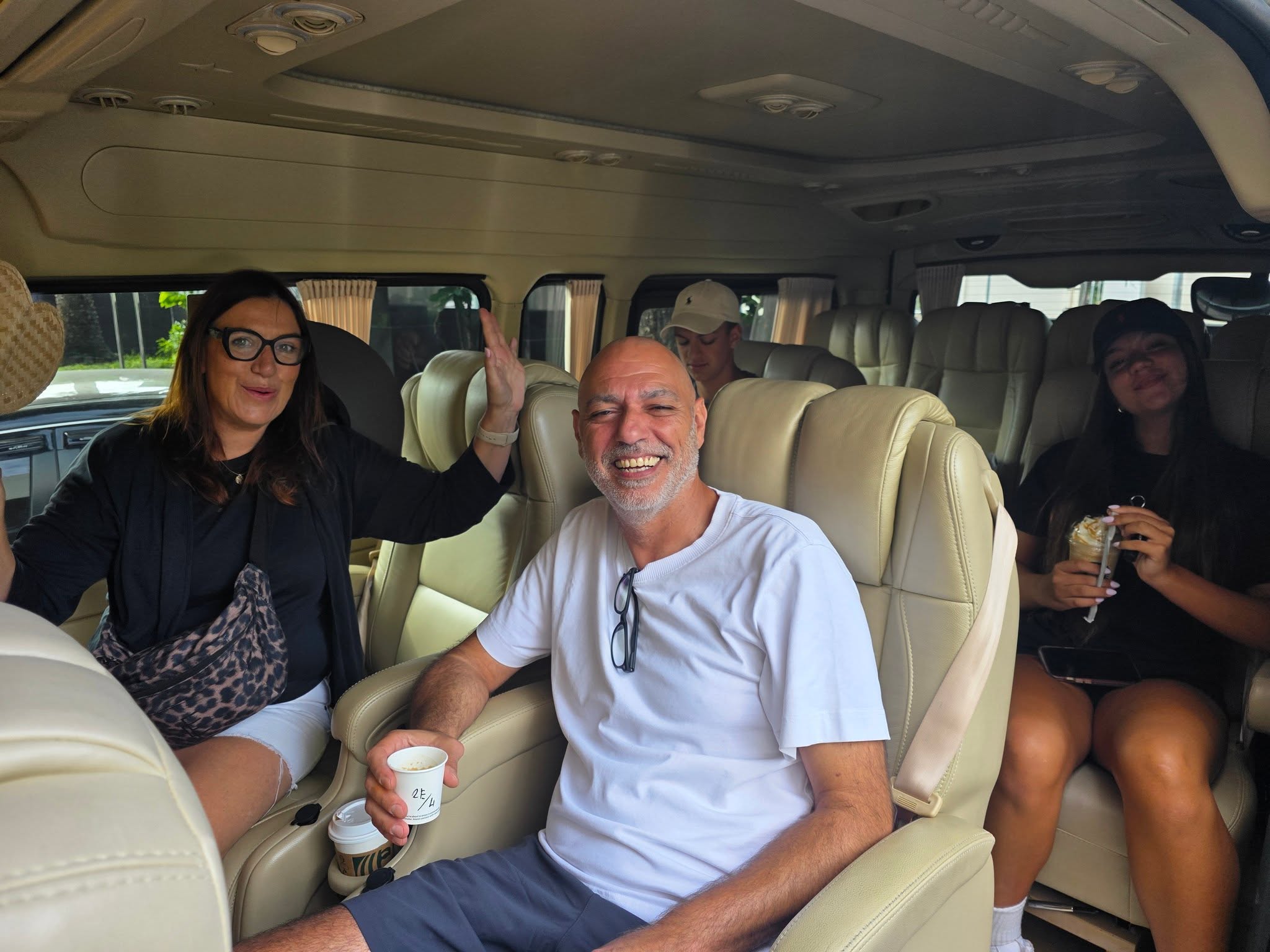 John Taxi airport pick-up