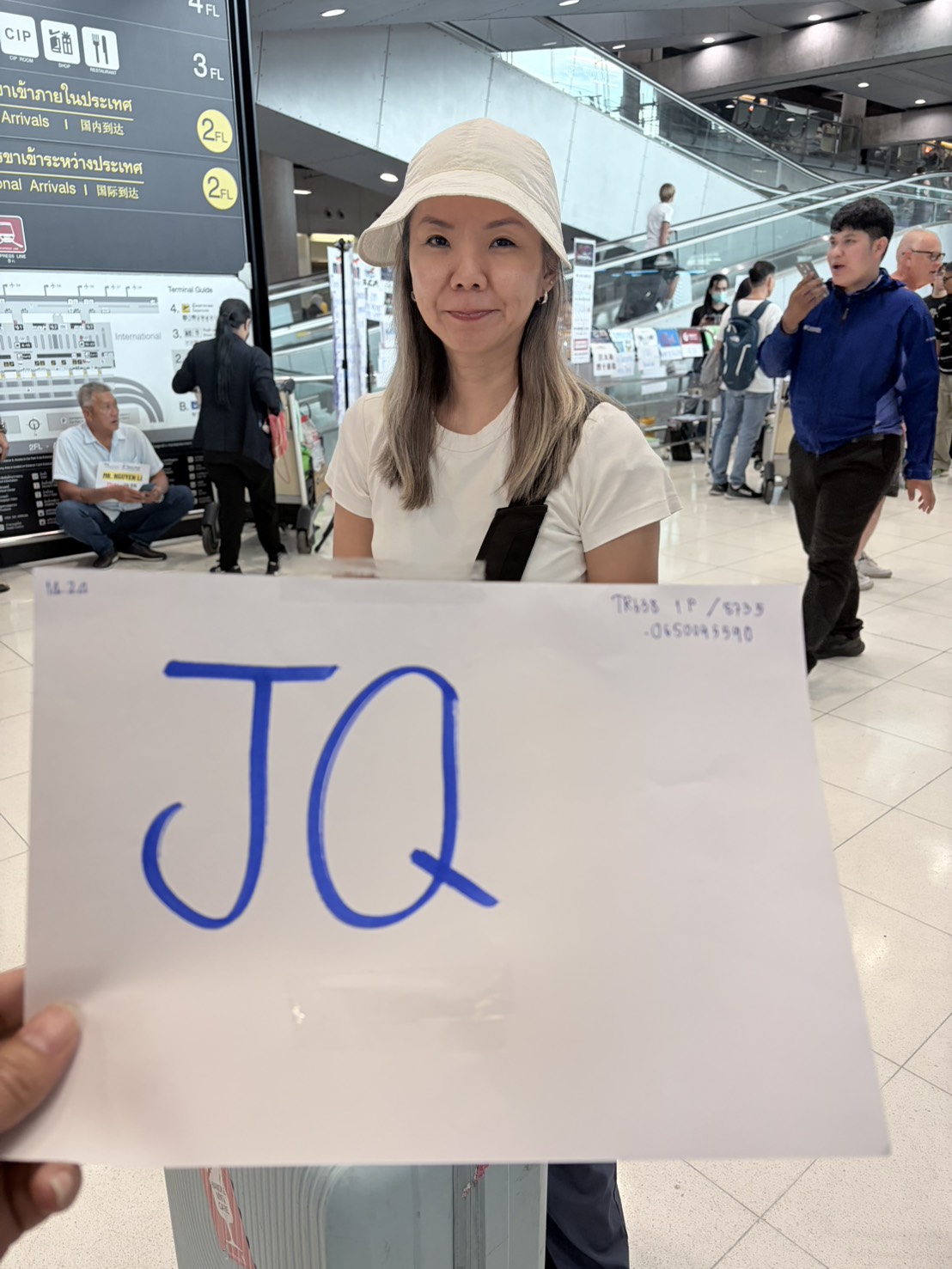 John Taxi customers with luggage